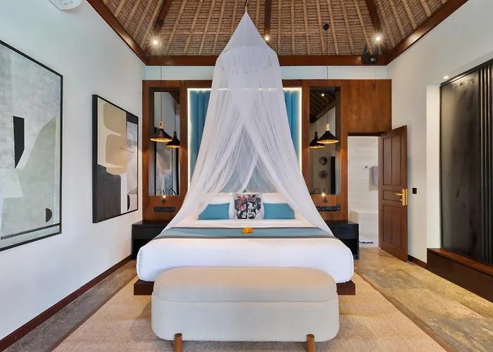 Mahkota Stunning 5 Bed, Newly Renovated, Seminyak (Bali)