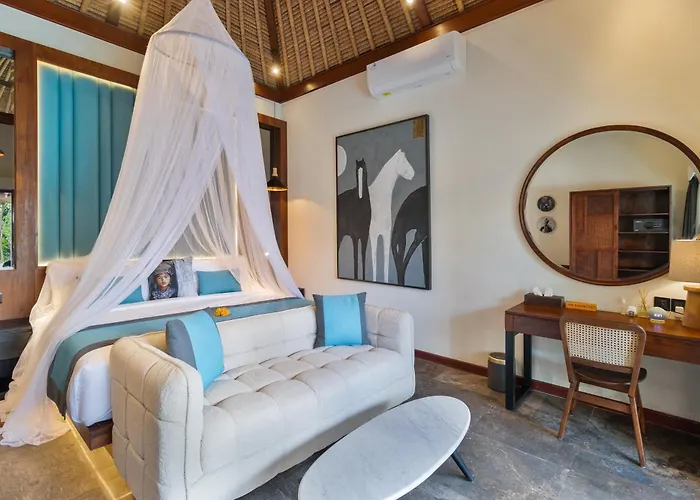 Mahkota Stunning 5 Bed, Newly Renovated, * Seminyak (Bali)