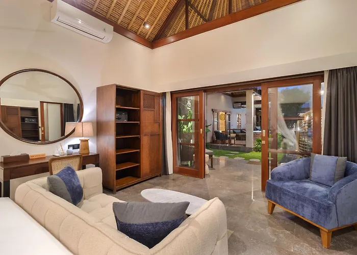 Mahkota Stunning 5 Bed, Newly Renovated, Villa *
