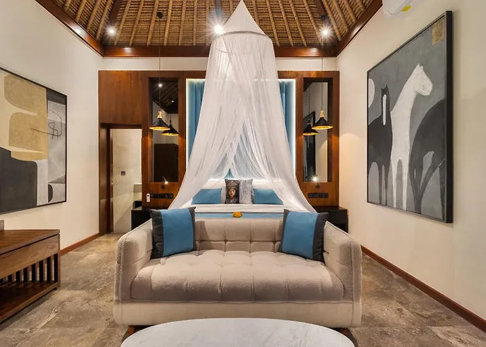 Mahkota Stunning 5 Bed, Newly Renovated, * Seminyak (Bali)