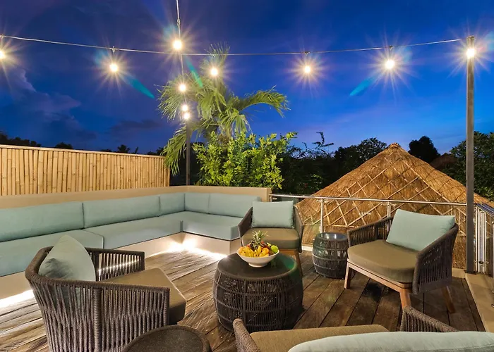 Mahkota Stunning 5 Bed, Newly Renovated,