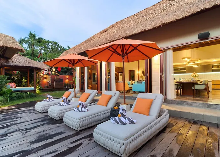 Mahkota Stunning 5 Bed, Newly Renovated, Villa