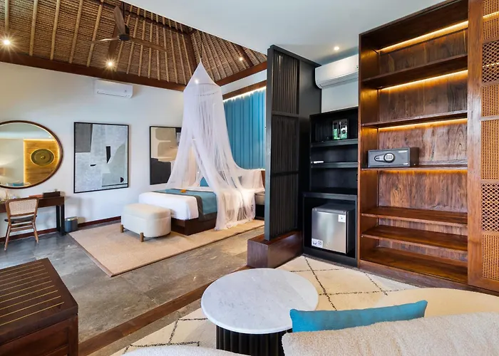 Mahkota Stunning 5 Bed, Newly Renovated, Seminyak (Bali)