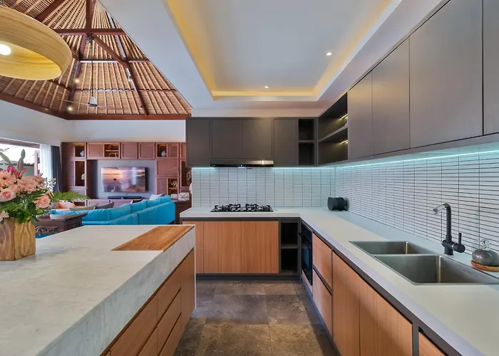 Villa Mahkota Stunning 5 Bed, Newly Renovated, Seminyak (Bali)