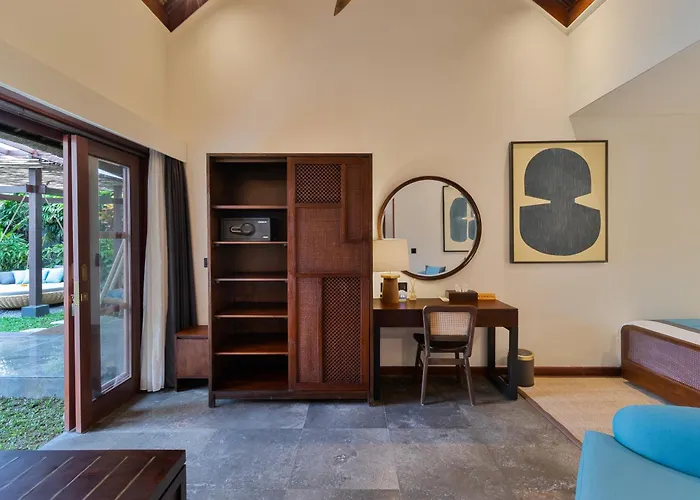 Mahkota Stunning 5 Bed, Newly Renovated, Seminyak (Bali)