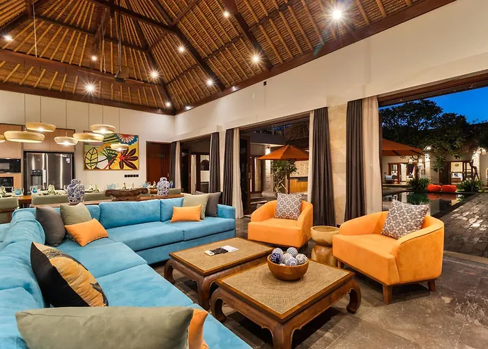 Mahkota Stunning 5 Bed, Newly Renovated, Villa *