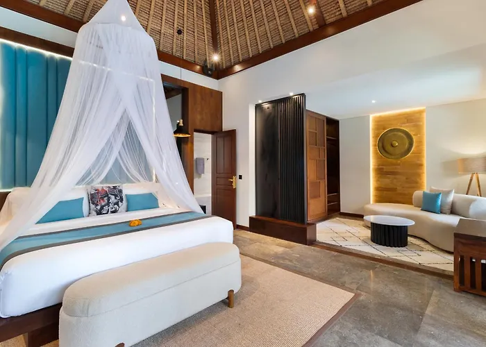 Mahkota Stunning 5 Bed, Newly Renovated, Villa